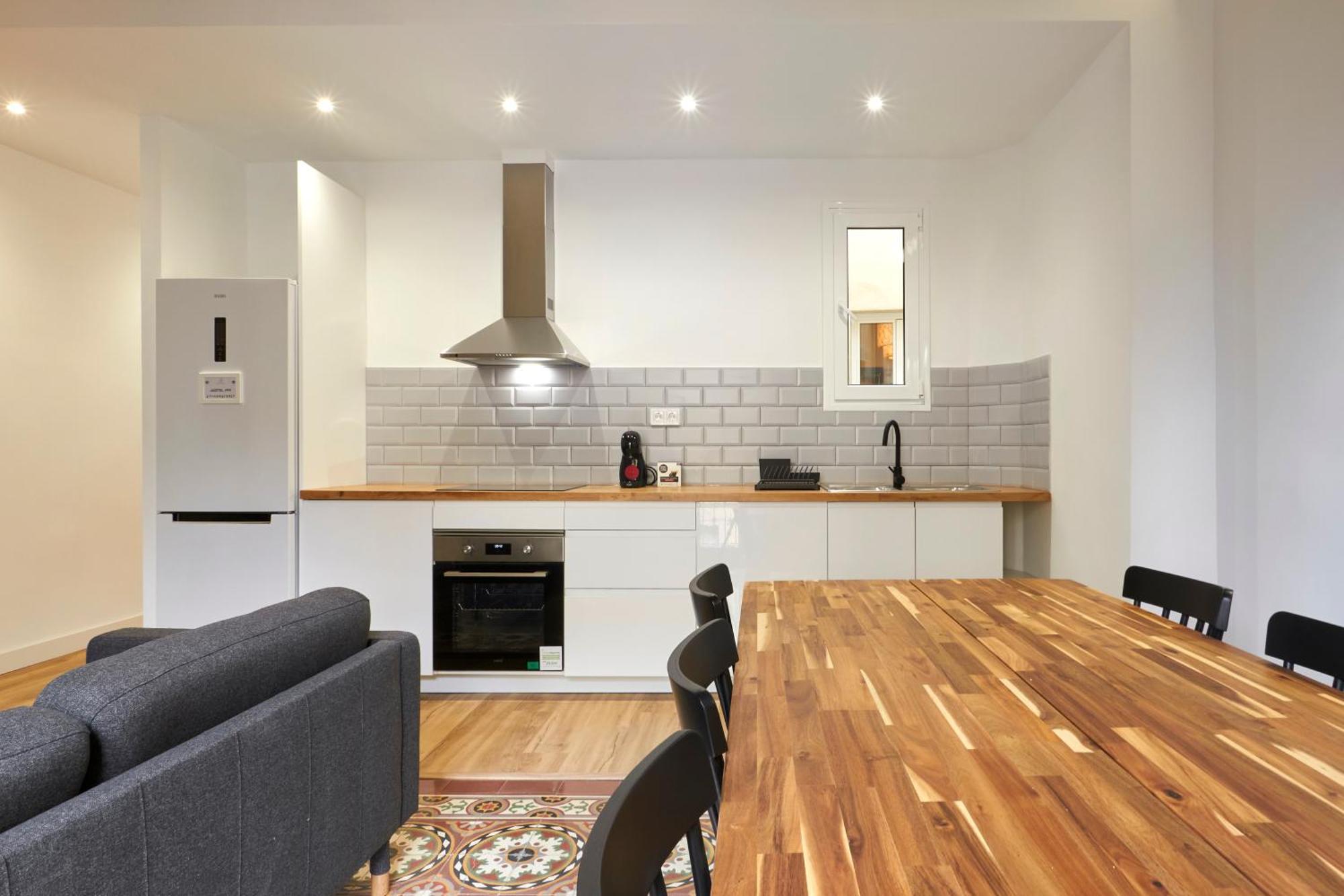Comfortable Apartment Next To Apolo Theater Barcelona Luaran gambar