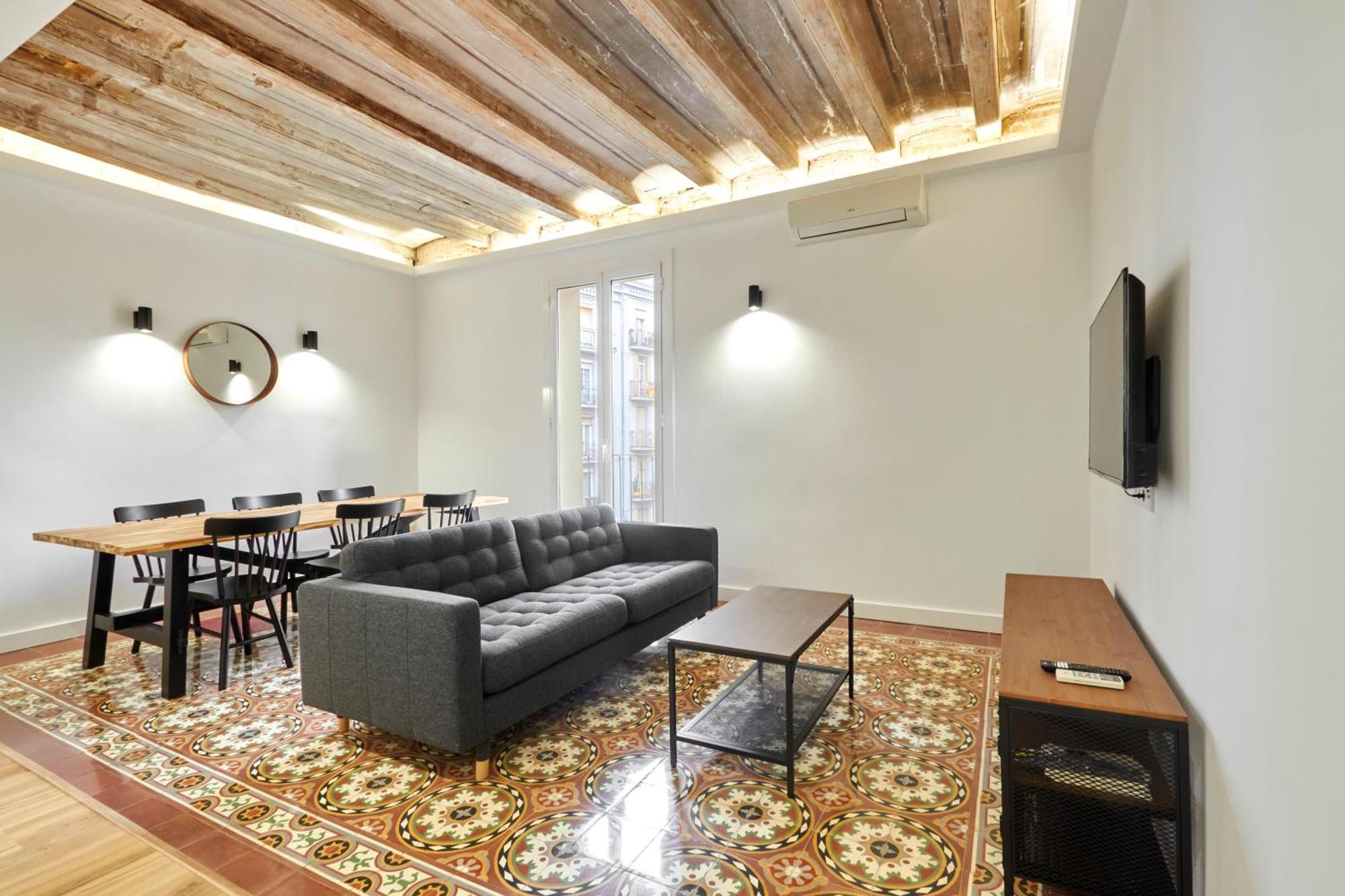 Comfortable Apartment Next To Apolo Theater Barcelona Luaran gambar